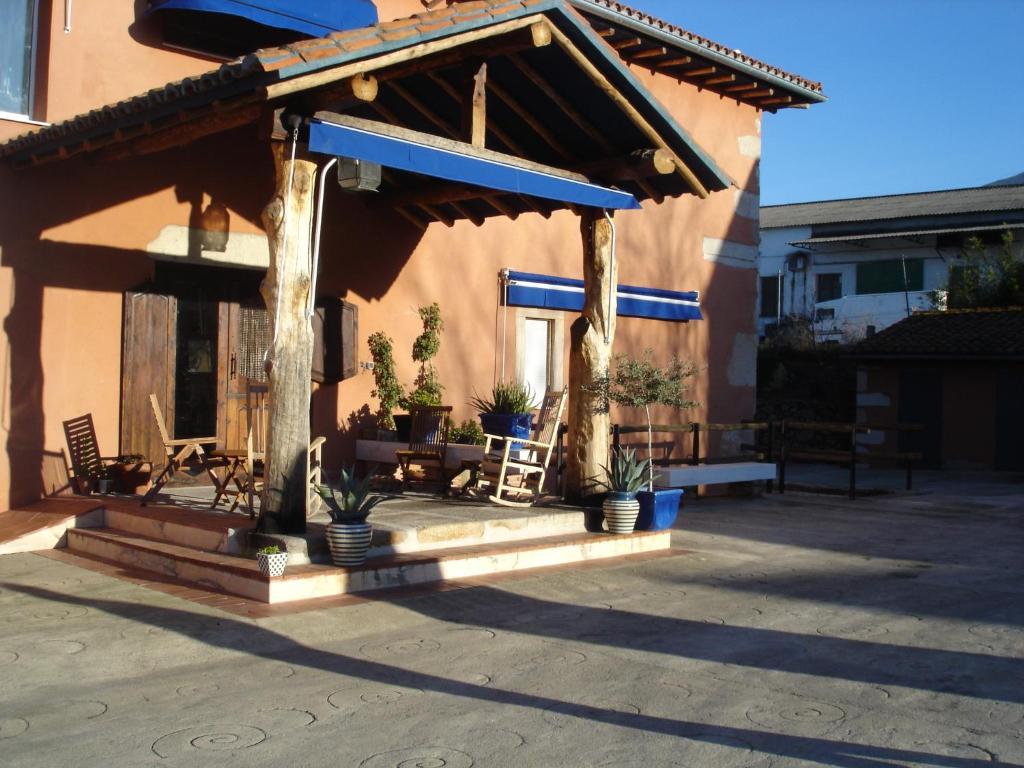 Posada Tresmentiras Альдеануэва-дель-Камино Экстерьер фото